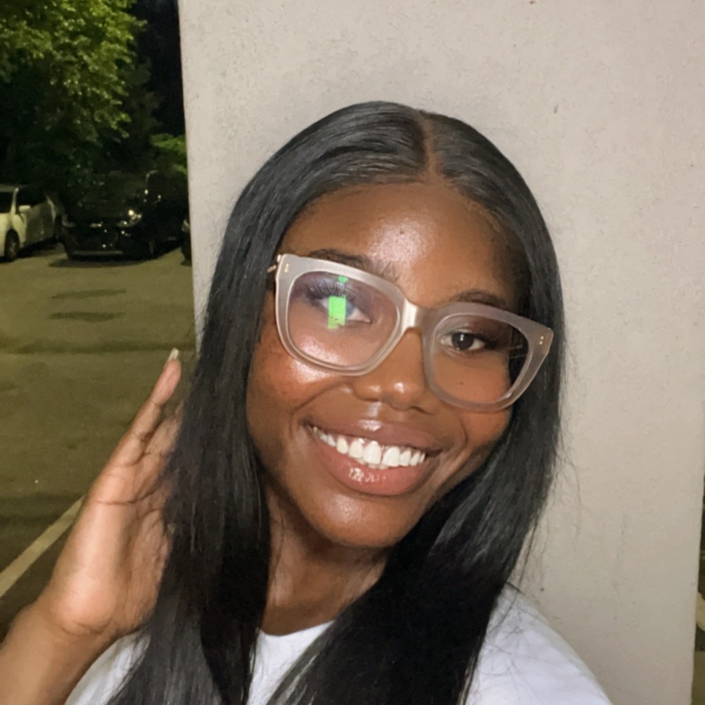 Meet your Posher, Pamela